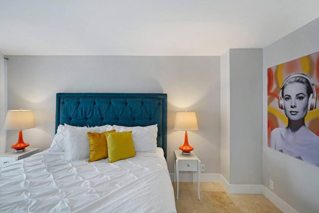 The Gypsy - Water & Park Views, Totally Renovated Apartamento
